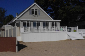 Best value on the beach! 1039 Brissette Beach